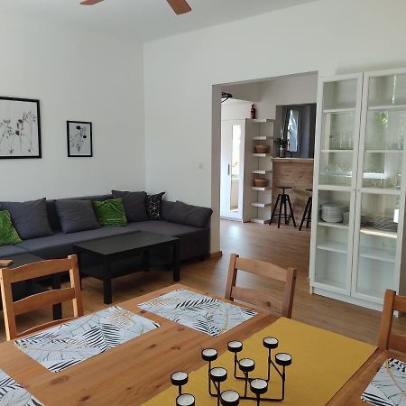 Flora House 3 Minutes From Lake Balaton Keszthely Exterior photo
