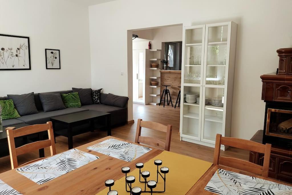 Flora House 3 Minutes From Lake Balaton Keszthely Exterior photo
